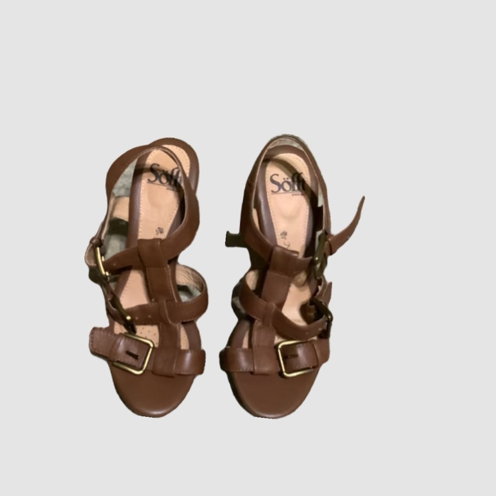 Söfft 3 1/2 inch strappy sandals are LIKE NEW & ready for whatever life brings!